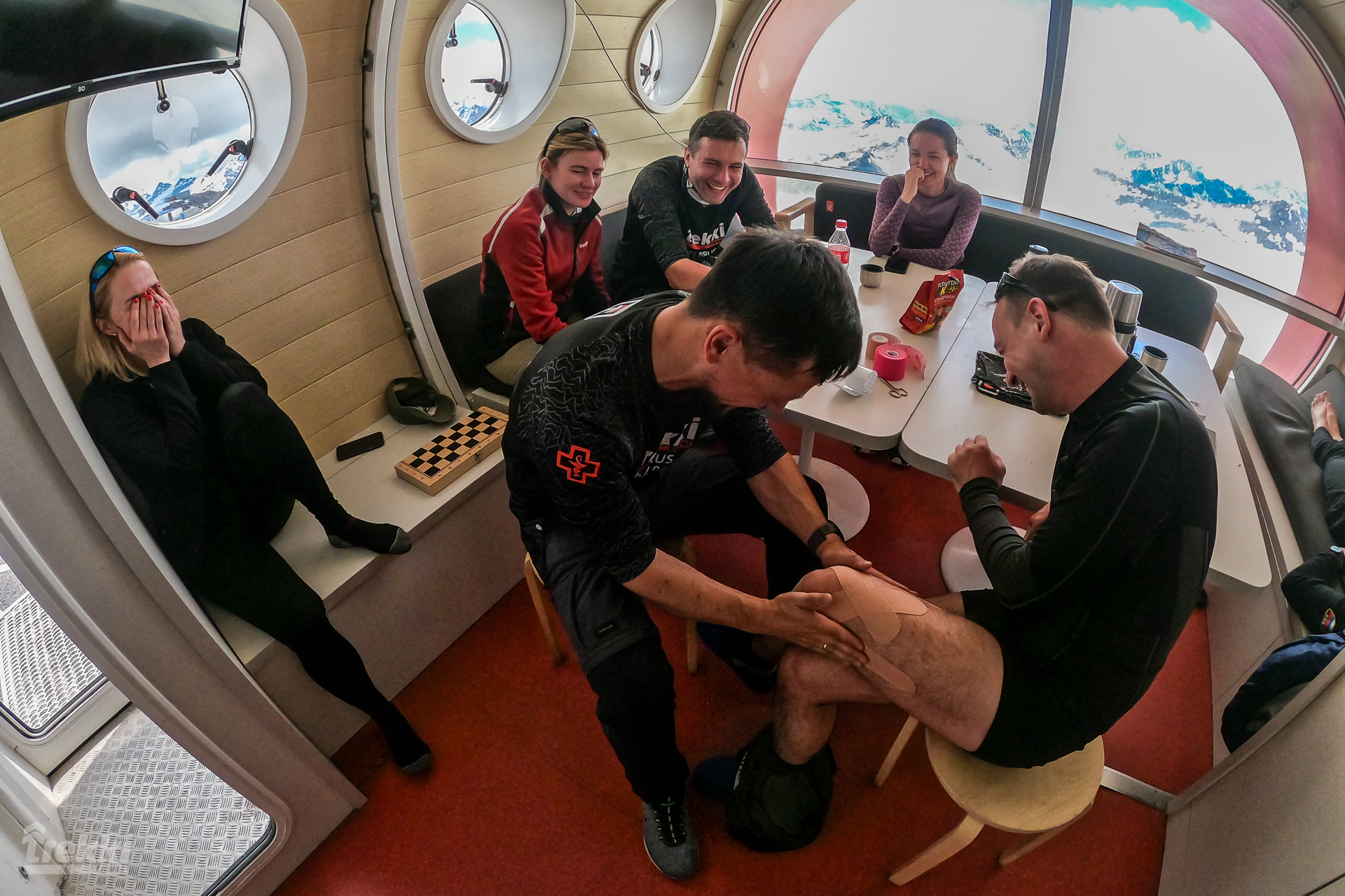 Эльбрус 5642 м. Восхождение с юга VIP с проживанием в лучшем приюте на Горе и отеле в посёлке