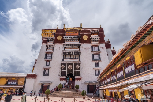 . Мистический Тибет. Кора вокруг Кайласа. Лхаса, дворец Потала, озера Манасаровар, Ямдрок и другие святыни. Непал, Катманду с Trekki.travel