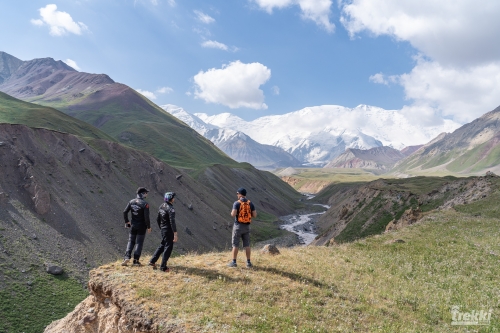 . Пик Ленина 7134 м. Восхождение с комфортом с Trekki.travel