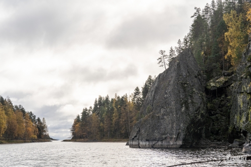 . Ближняя Карелия. Древний вулкан Кирьявалахти, пещеры горы Хийденвуори, музей У Мастера, катер по Ладожским шхерам к островам Рерихов с Trekki.travel