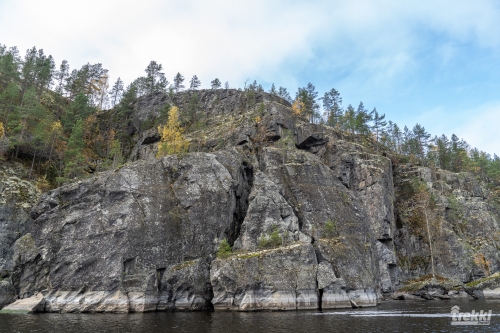 . Ближняя Карелия. Древний вулкан Кирьявалахти, пещеры горы Хийденвуори, музей У Мастера, катер по Ладожским шхерам к островам Рерихов с Trekki.travel