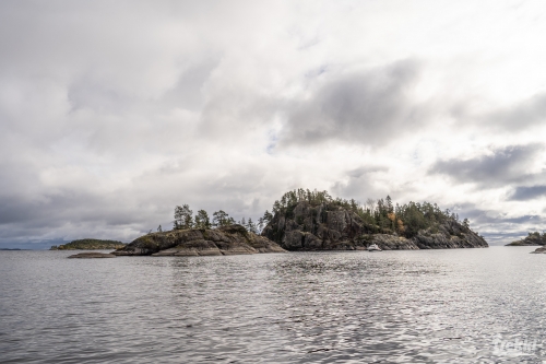 . Ближняя Карелия. Древний вулкан Кирьявалахти, пещеры горы Хийденвуори, музей У Мастера, катер по Ладожским шхерам к островам Рерихов с Trekki.travel