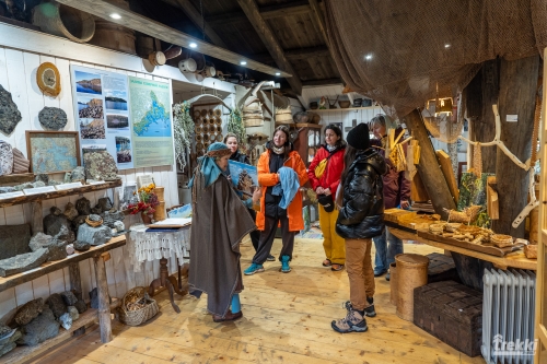 . Ближняя Карелия. Древний вулкан Кирьявалахти, пещеры горы Хийденвуори, музей У Мастера, катер по Ладожским шхерам к островам Рерихов с Trekki.travel